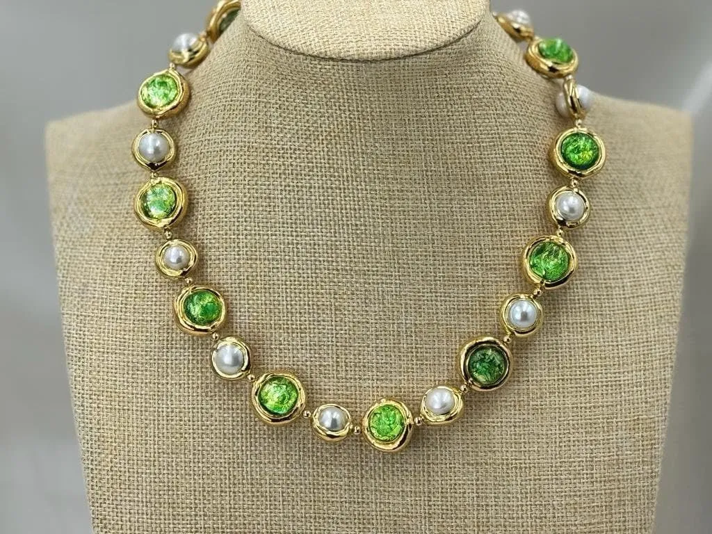 Dainty Natural pearl Glass beads necklace