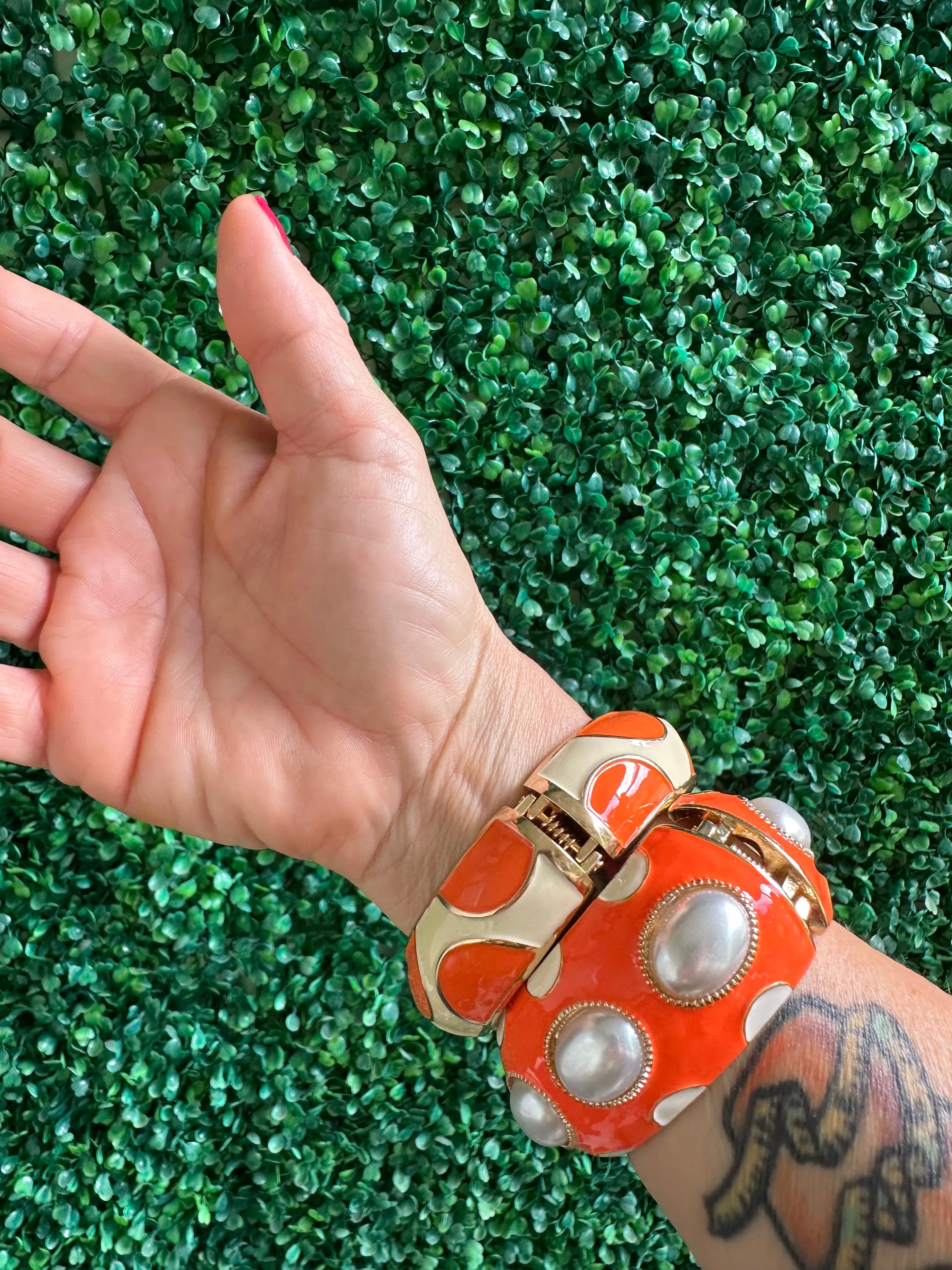 Double Colors Bracelet Orange Enamel and Pearls 2 Bangles Gold Plated Round Statement and Orange enamel Earrings