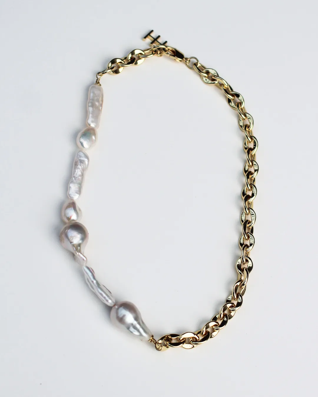 Mashed Up Statement Pearl Necklace