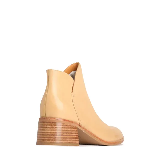 Wylie Boot  -  Tan