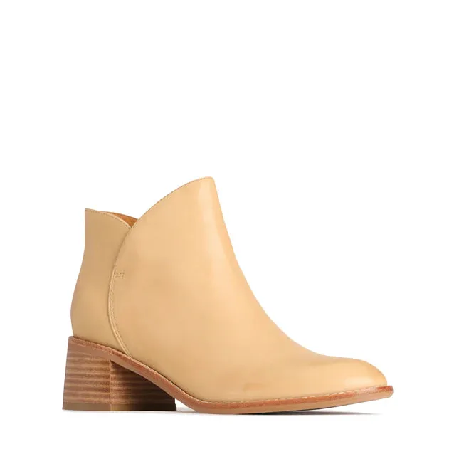 Wylie Boot  -  Tan