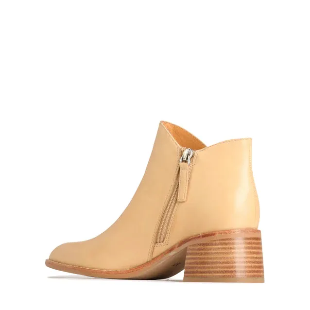 Wylie Boot  -  Tan